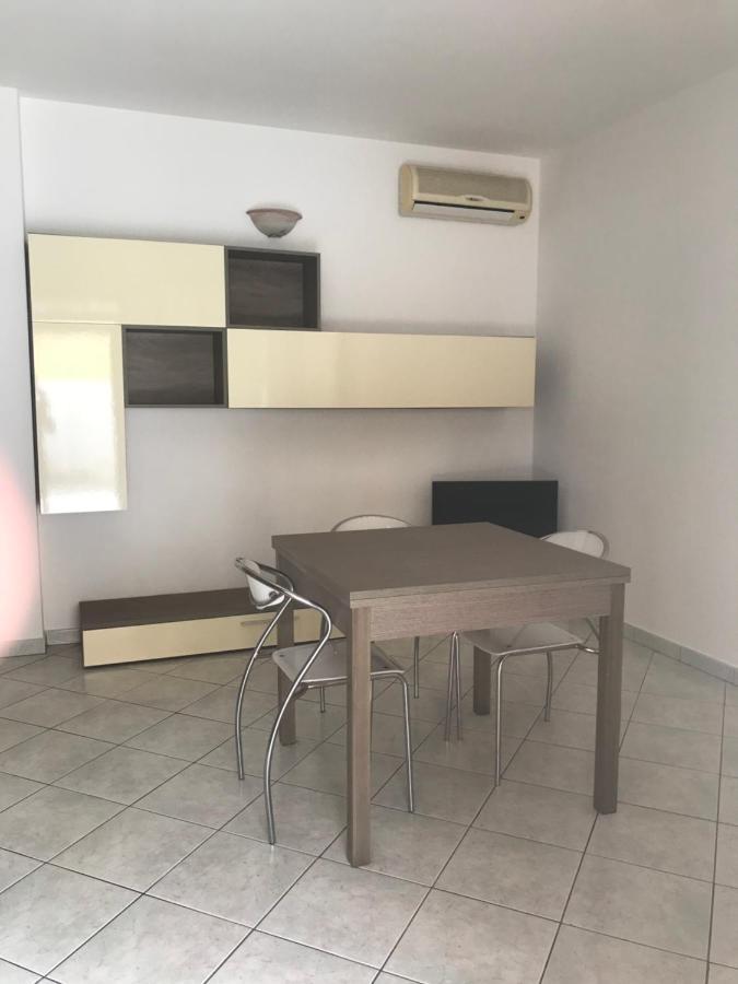 Casa Camere Pistis Assemini Esterno foto