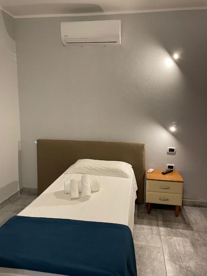 Casa Camere Pistis Assemini Esterno foto